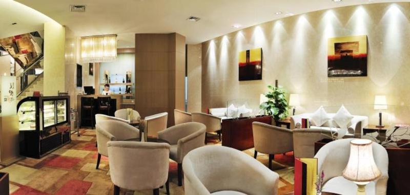 Roying Hotel - image 10