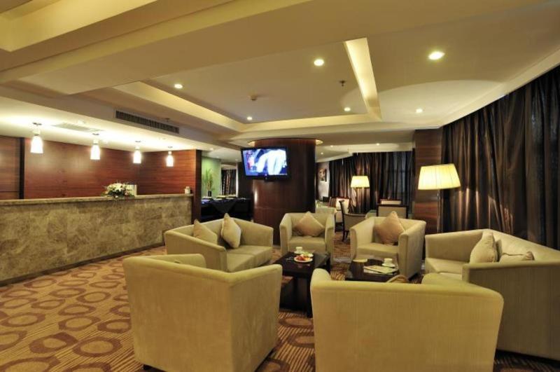 Roying Hotel - image 14