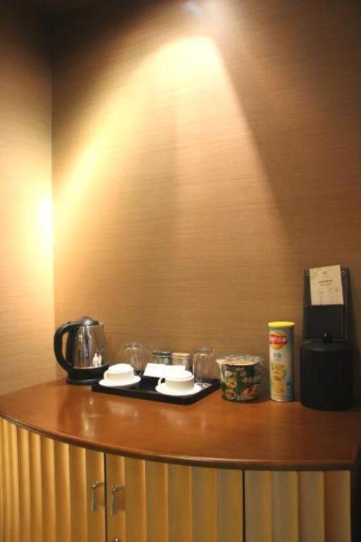 Roying Hotel - image 17
