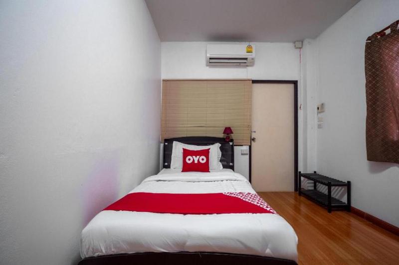 OYO 836 PK Residence - image 12