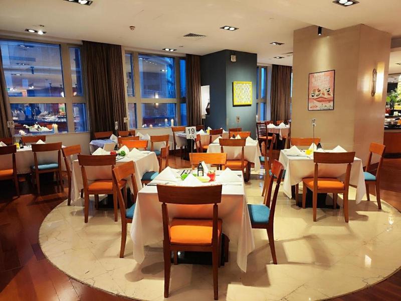 Dekin Hotel Chongqing Jiefangbei - image 11