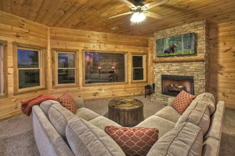 View-Topia STUNNING VIEWS - Hot tub - Gameroom - image 2