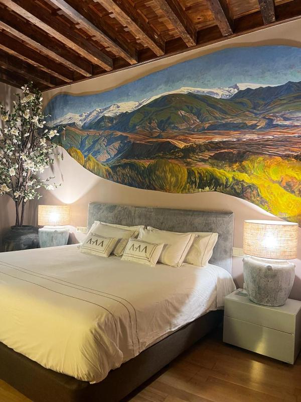 Twin Room - Courtyard image 3