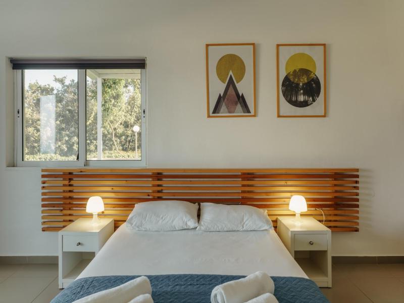 Double Room image 4