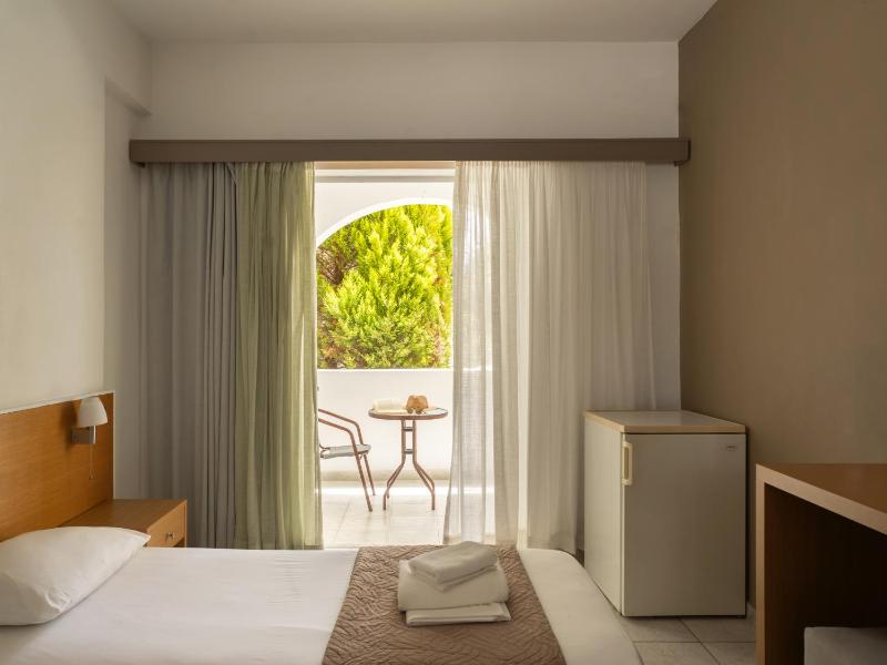 Double Room image 1
