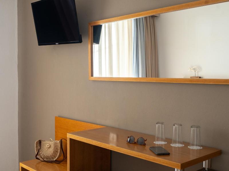 Triple Room image 3