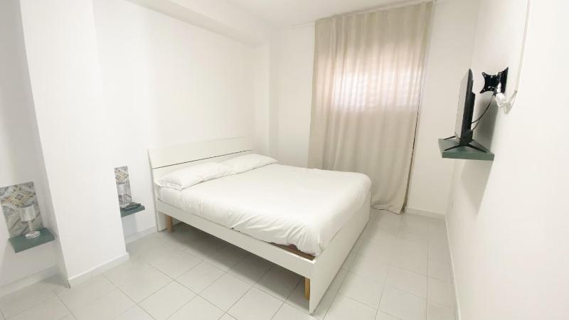 One-Bedroom Apartment - Separate Building image 2