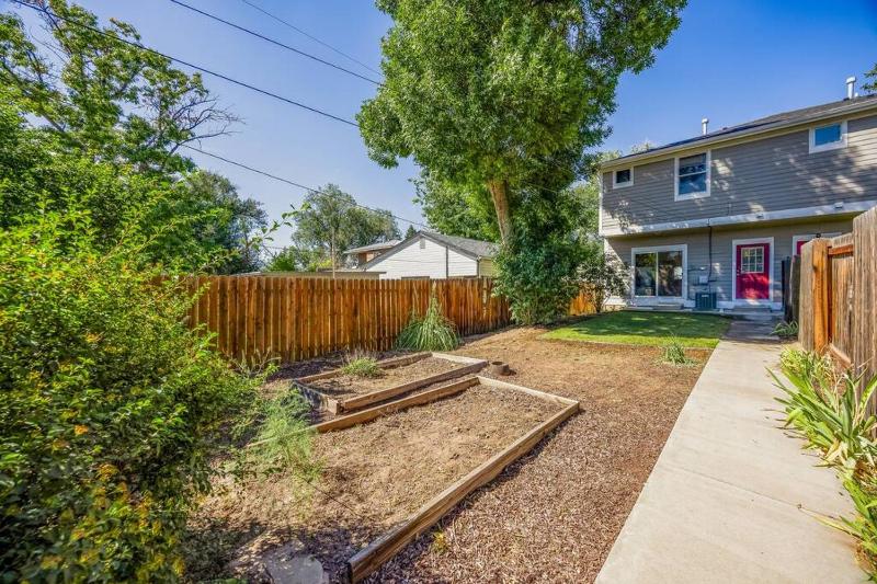 Downtown Cozy retreat - image 19