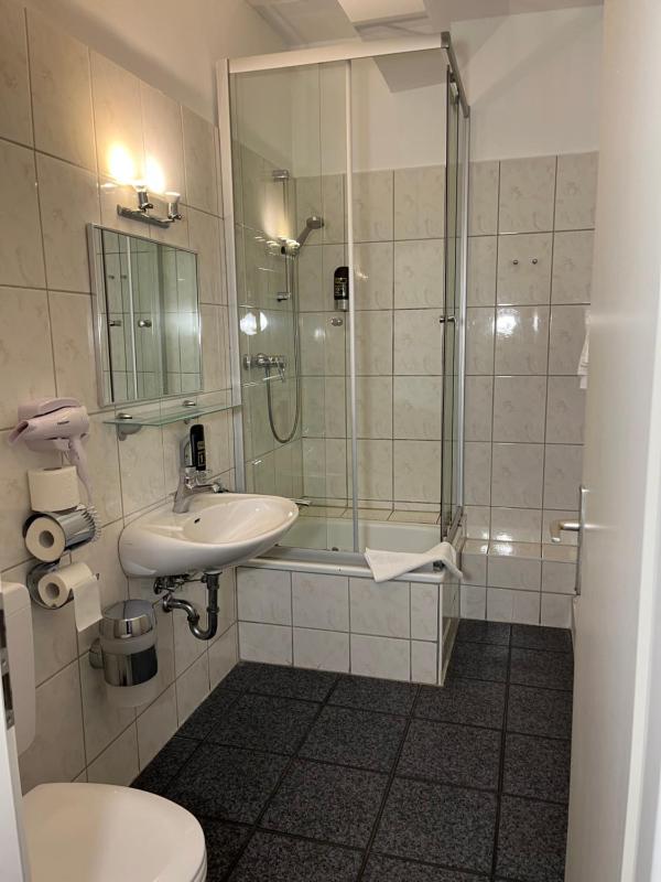 Triple Room image 2