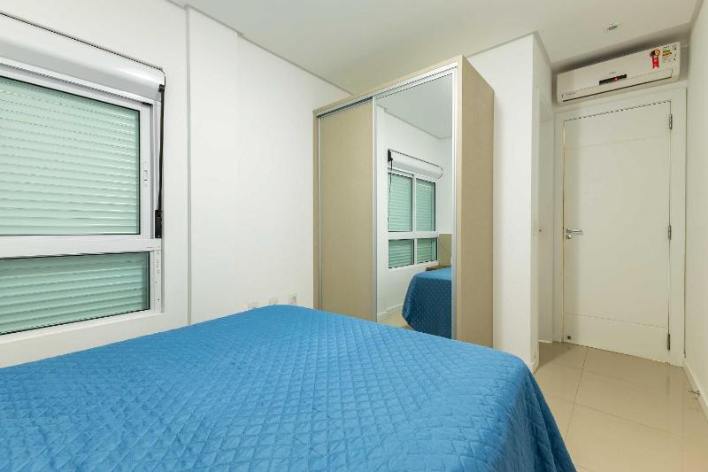 Apartamento Confortável 250m da Praia de Bombinhas - image 12