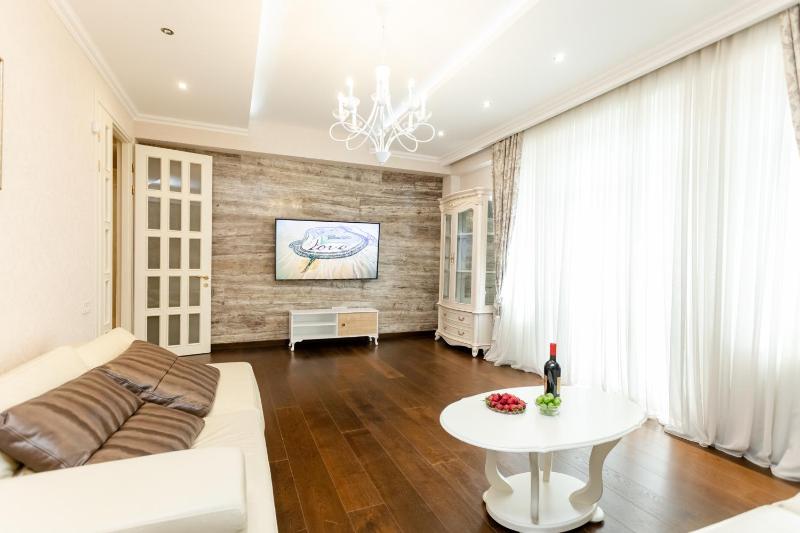 3BD-2BTH apartment in Tbilisi city center Images