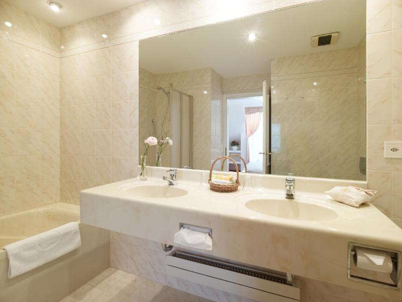 Suite image 3