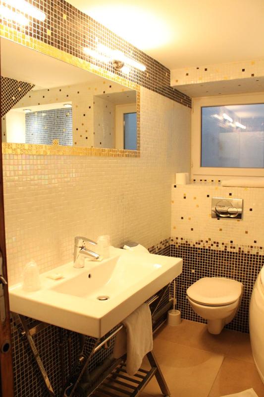 Duplex Triple Room image 2