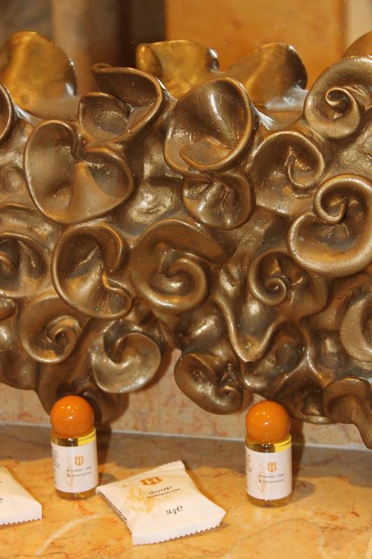 Single Room with Shower image 3