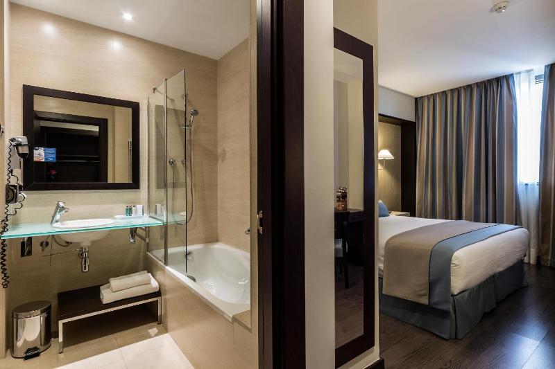 Single Room image 3