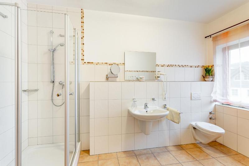 Single Room image 2