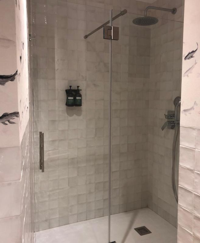 Deluxe Double or Twin Room with City View image 4