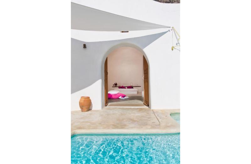 New Perivolas Suite with Private Pool  image 3