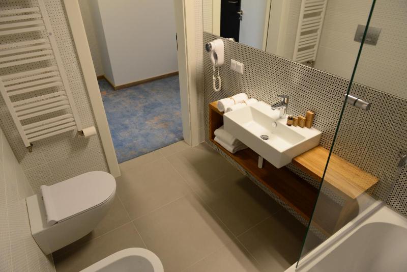 Superior Double Room with Sofa image 3