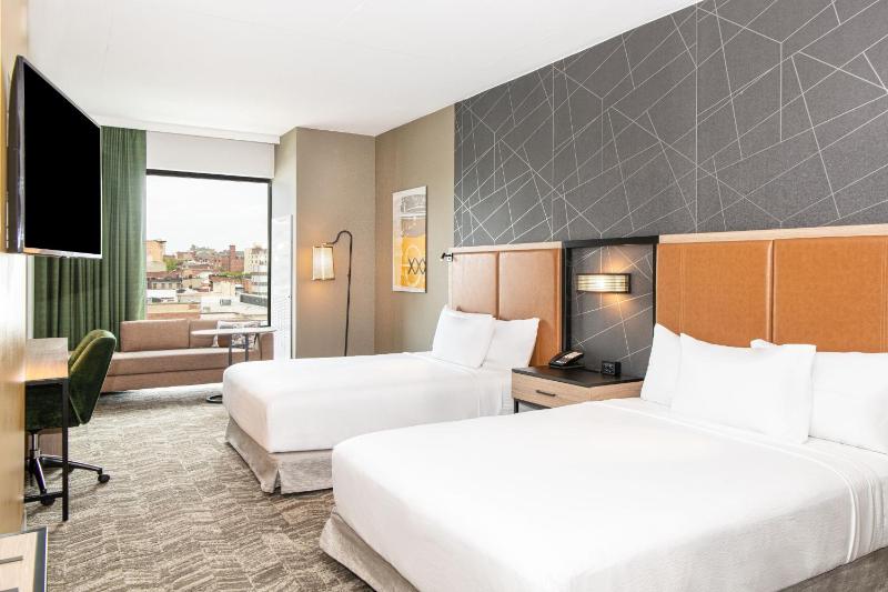 Standard Suite with Two Queen Beds image 3