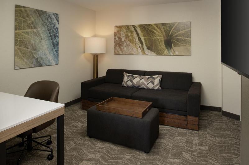Queen Suite image 1
