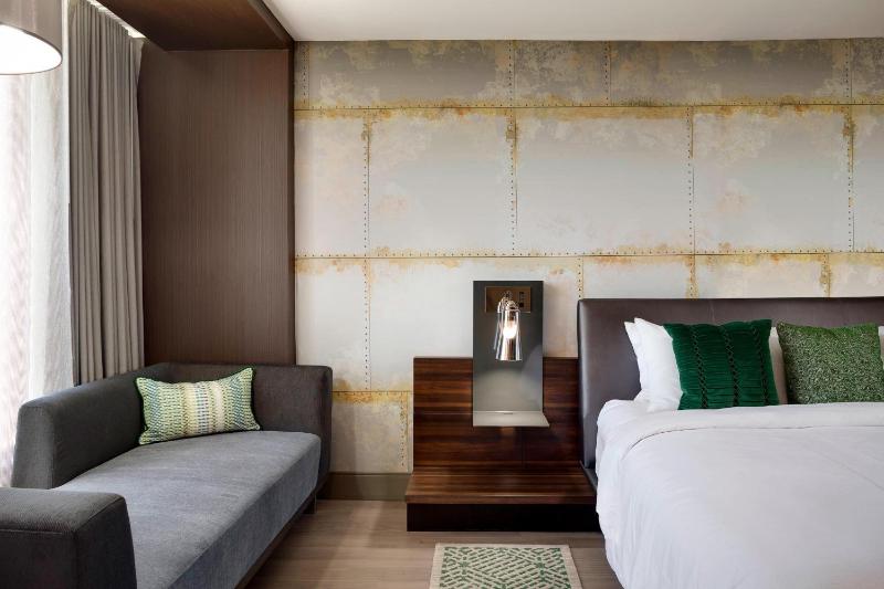King Room image 1