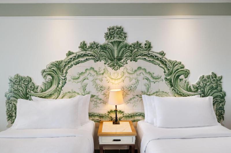 Deluxe Twin Room with Resort View image 4