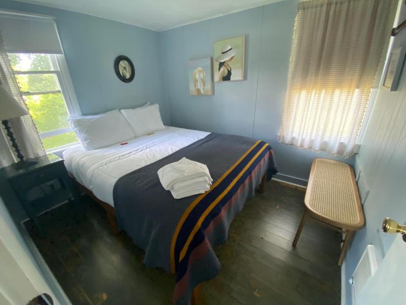 Two-Bedroom Cottage image 4