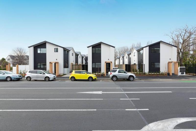 Exceptional Value For Money Sunny Warm 5 Mins CBD - image 11