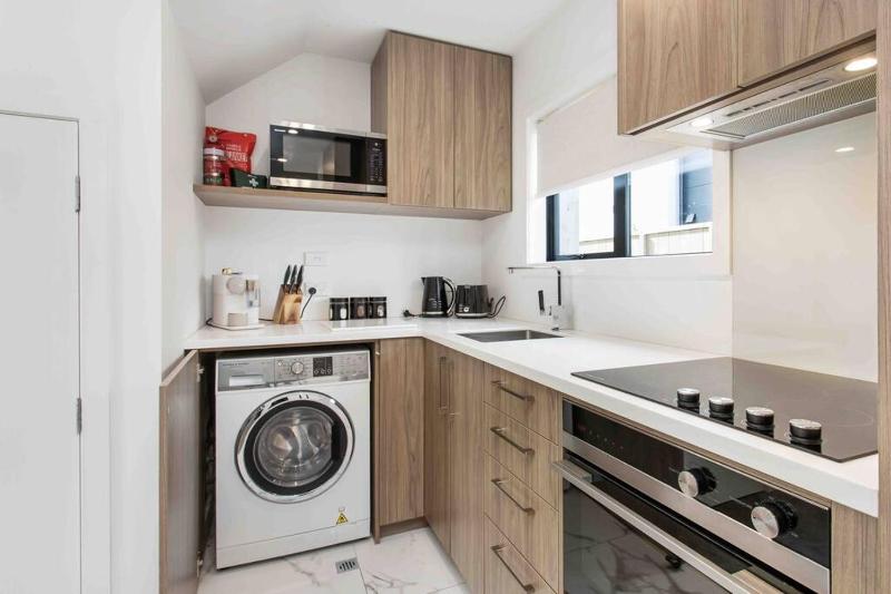 Exceptional Value For Money Sunny Warm 5 Mins CBD - image 2
