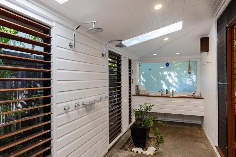 9 Sand Street - 3 Bedroom Beachhouse - image 17