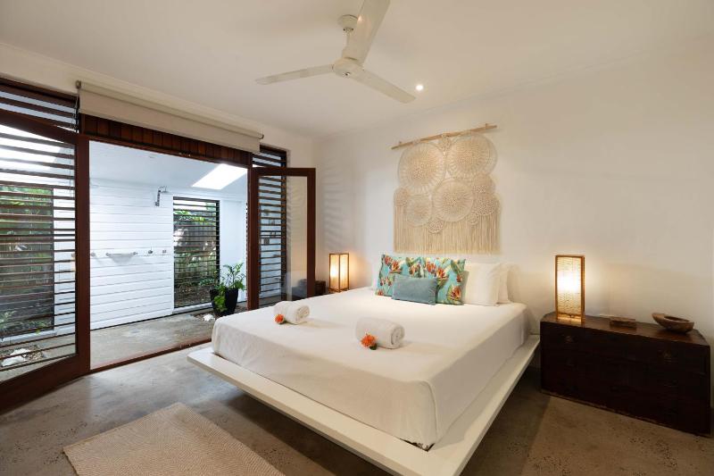 9 Sand Street - 3 Bedroom Beachhouse - image 6