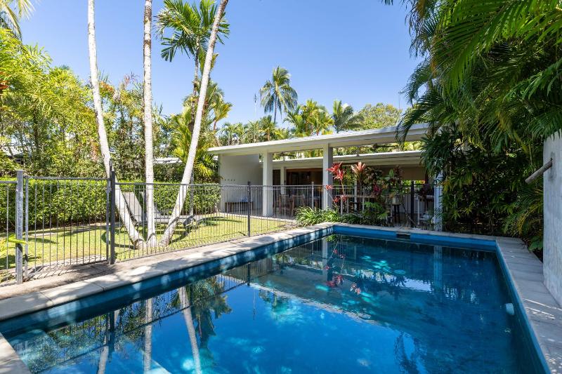 9 Sand Street - 3 Bedroom Beachhouse - image 1