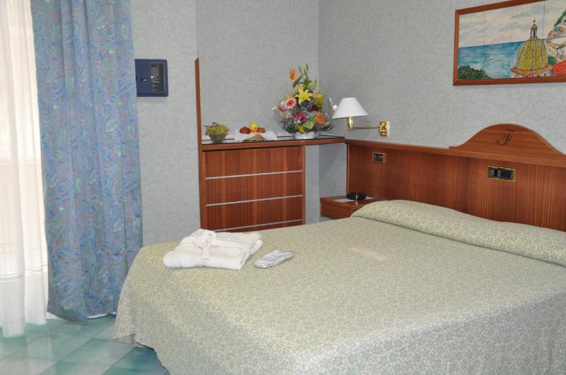 Triple Room image 2