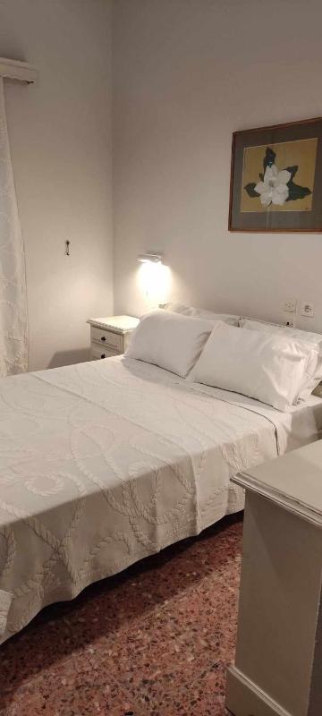 Budget Double Room image 2