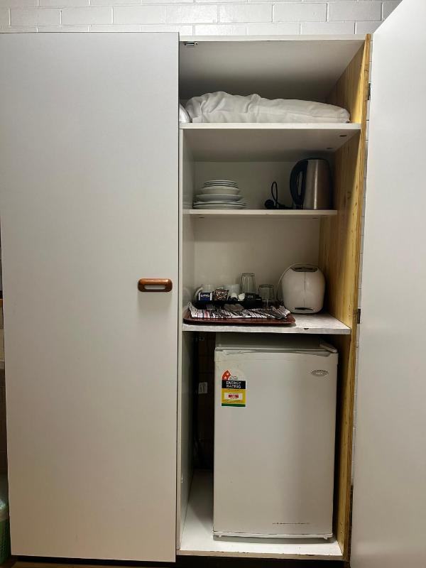 Standard Queen Room image 4