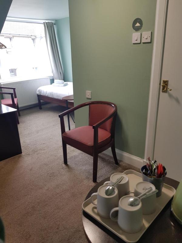 Family Room (2 Adults + 2 Children) image 2