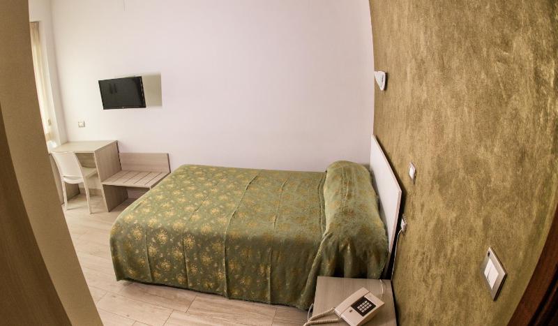 Superior Double Room image 2