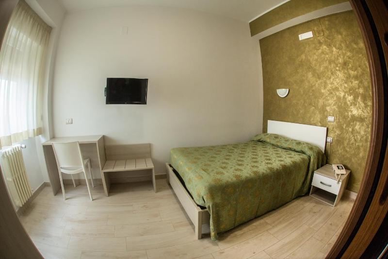 Superior Single Room image 1