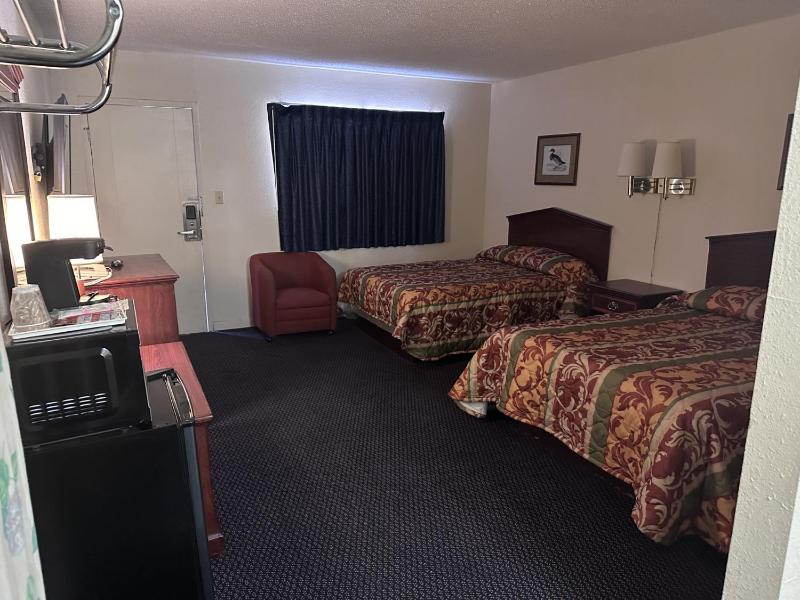 Budget Double Room image 2