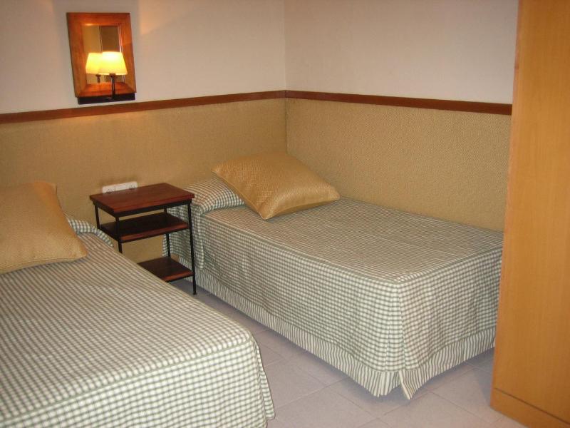 Apartaments Sant Jordi Girona 97 - image 13