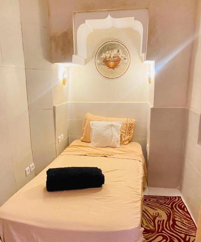 house miss rose - image 15