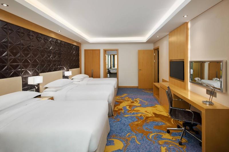 Deluxe Suite, 1 Bedroom Suite, City view