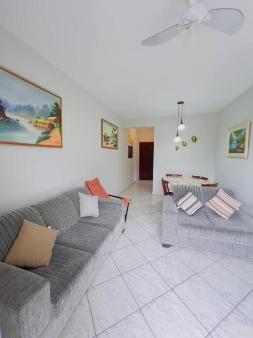 Apê grande estilo casa 3 quartos no Centro de Ubatuba Images
