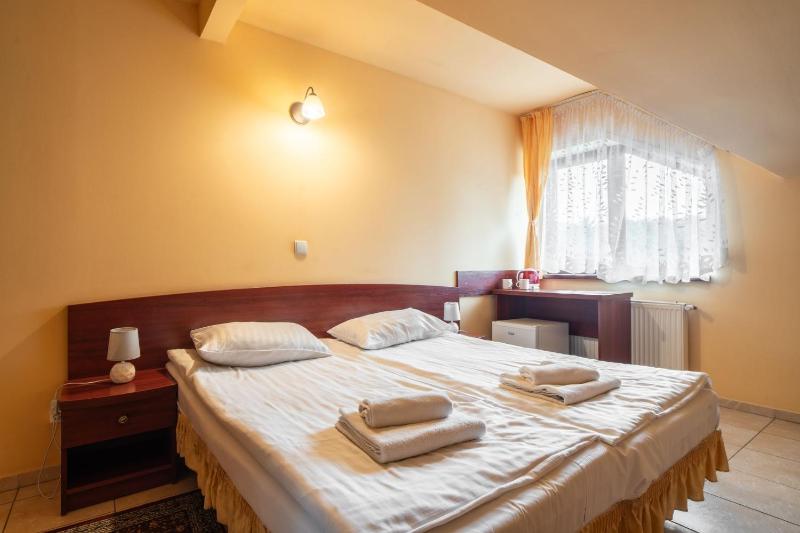 Double Room image 4