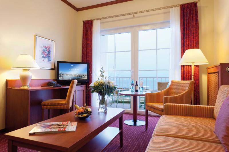 Junior Suite with Sea View image 3