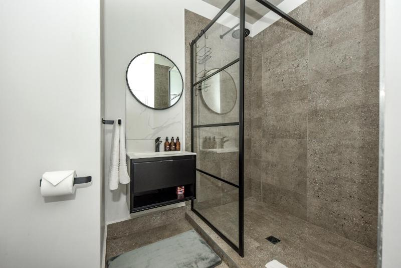 Hyde Park House 29 - image 3