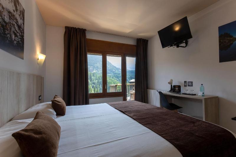 Superior Double Room image 4