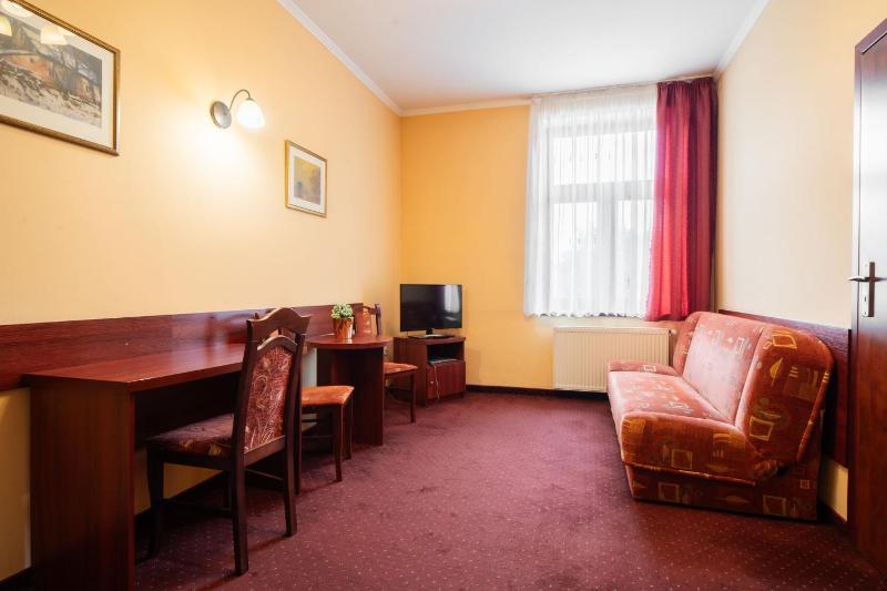 Deluxe Double Room image 3