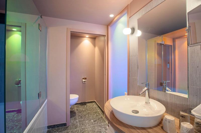 Aiden by Best Western Clermont-Ferrand Hotel & Spa - image 10
